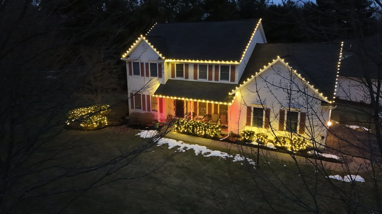 Holiday lighting installation